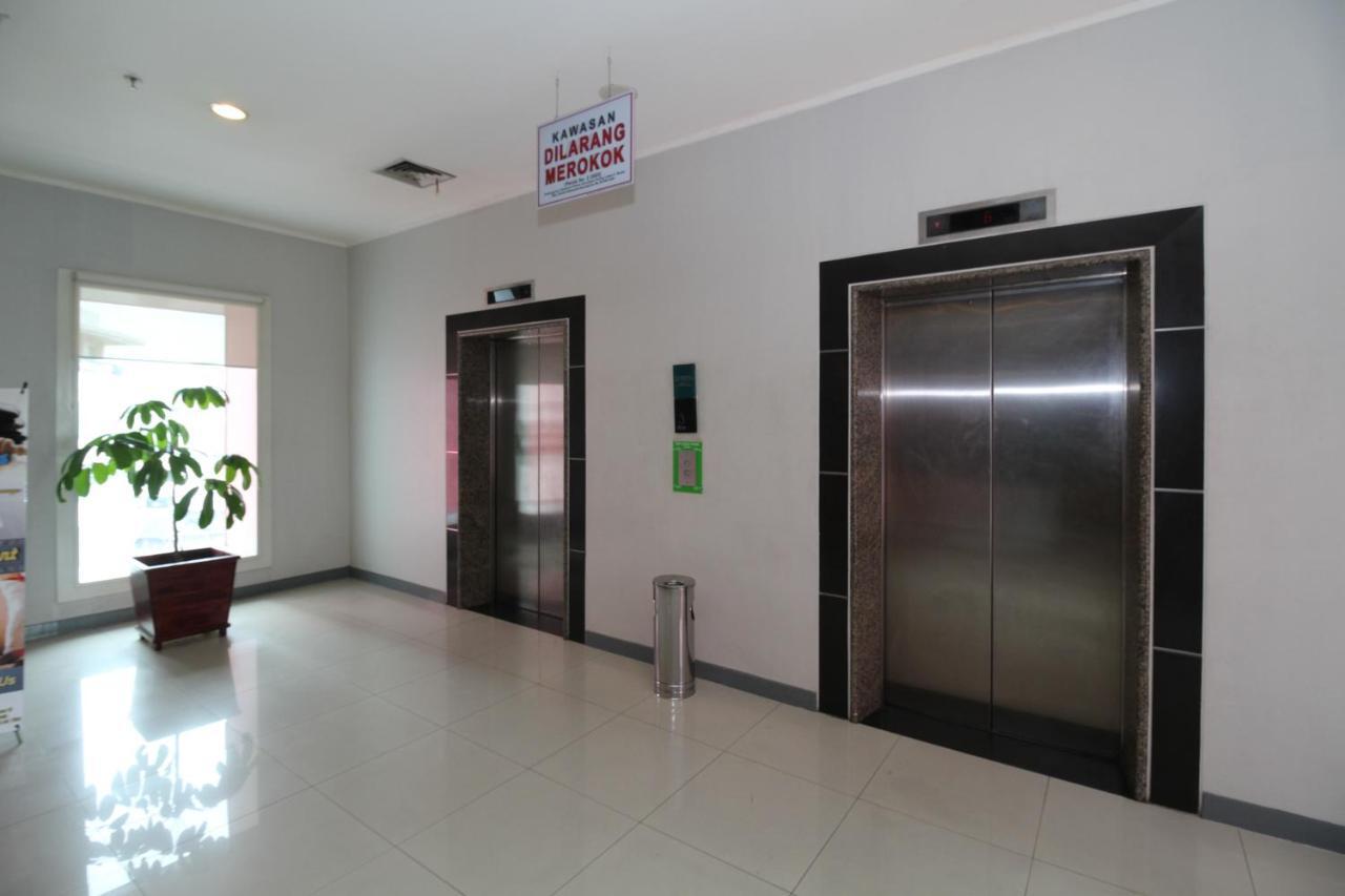 Airy Glodok Pinangsia Raya Jakarta Hotel Exterior photo